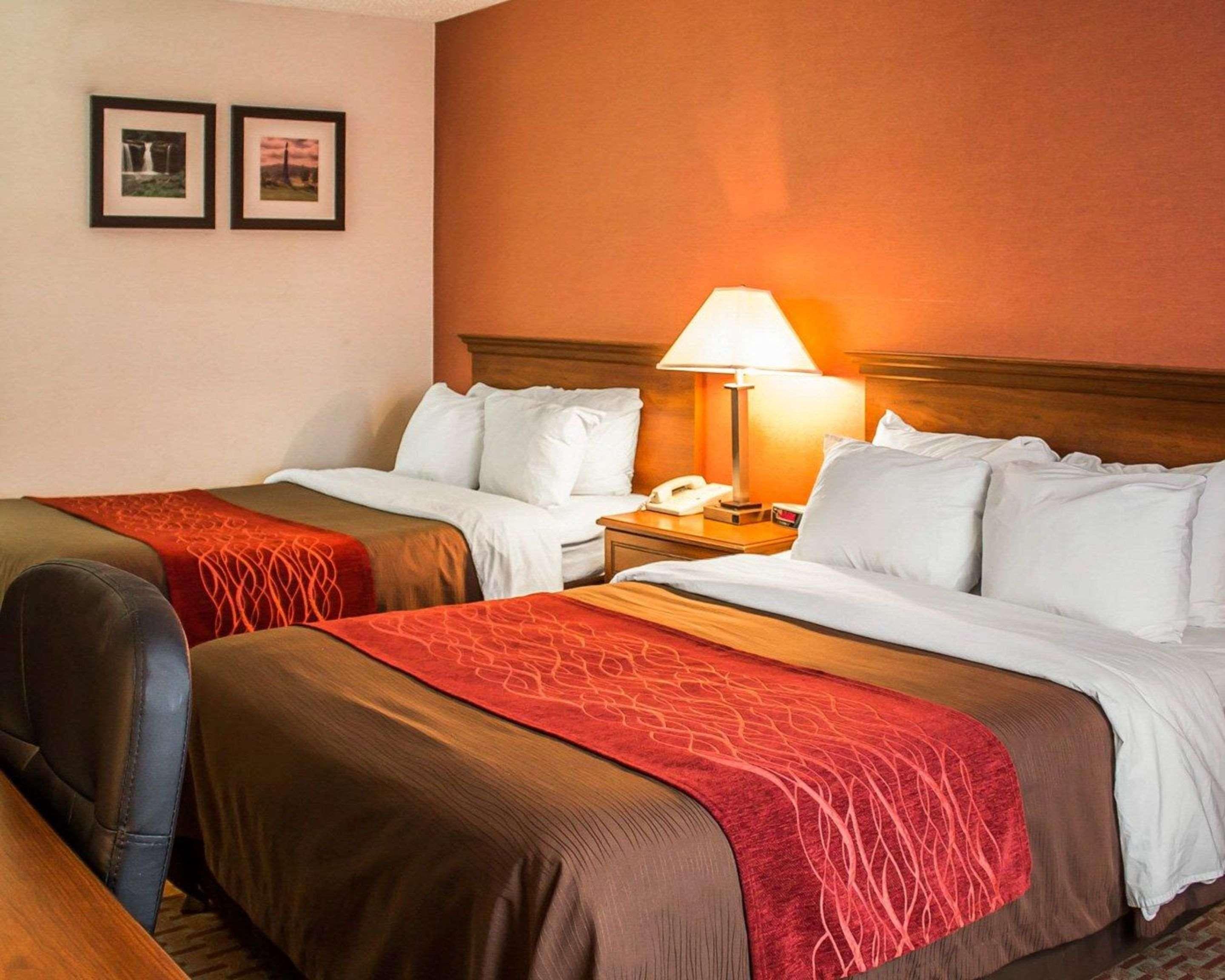 Quality Inn East Liverpool Exterior foto