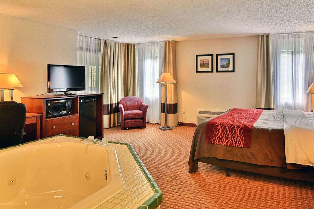 Quality Inn East Liverpool Exterior foto