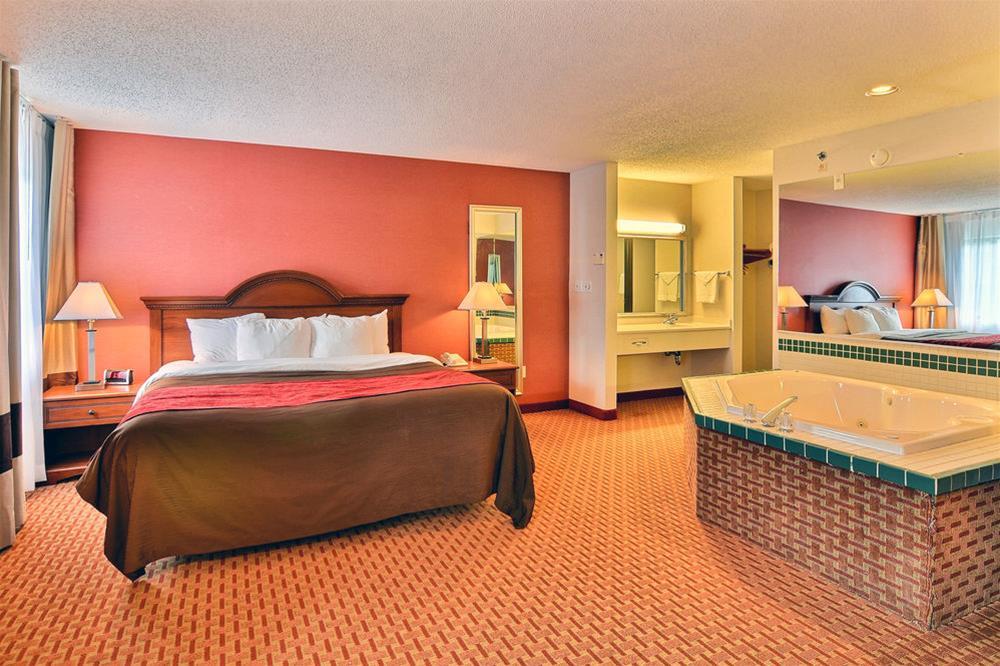 Quality Inn East Liverpool Exterior foto