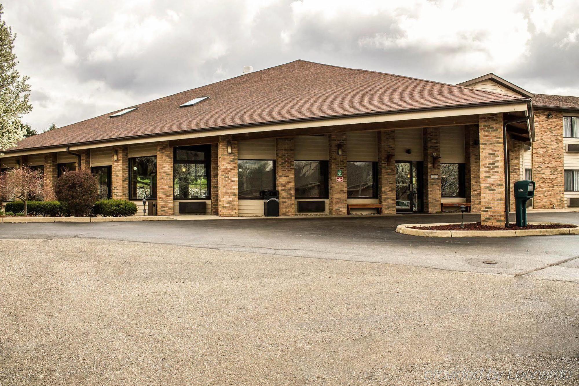 Quality Inn East Liverpool Exterior foto